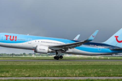 TUI zet Boeing 767 in voor extra vluchten vanaf Groningen Aiport Eelde